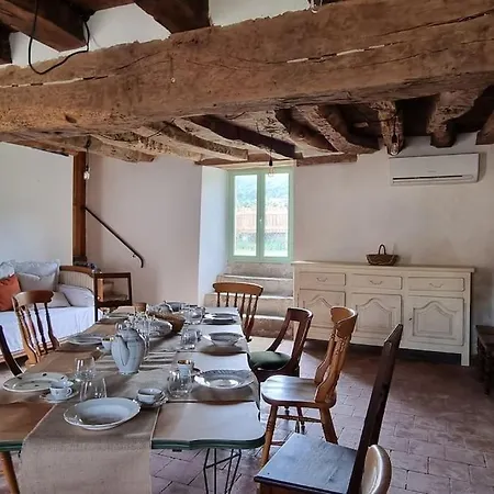 Metairie Du Chateau בית נופש