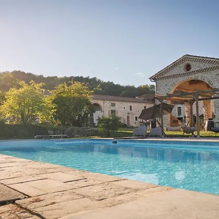 Metairie Du Chateau L L Piscine Aussillon