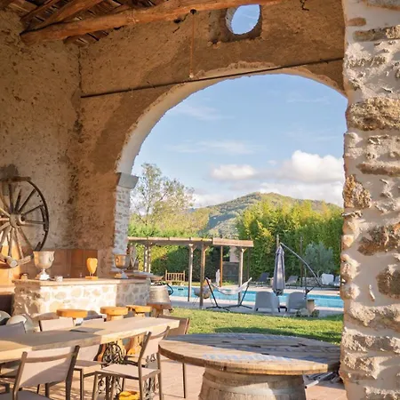 Metairie Du Chateau L L Piscine Aussillon