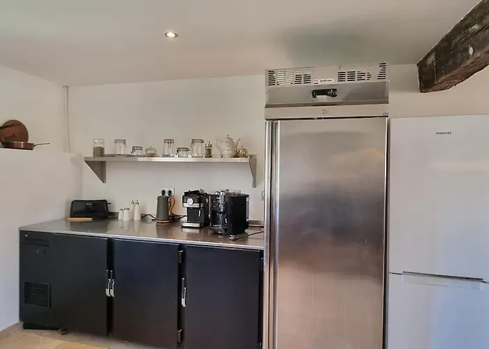 Metairie Du Chateau L L Piscine * Aussillon