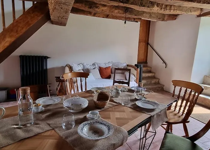 Metairie Du Chateau L L Piscine * Aussillon