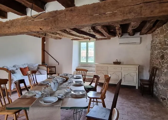 Metairie Du Chateau L L Piscine Дом отдыха