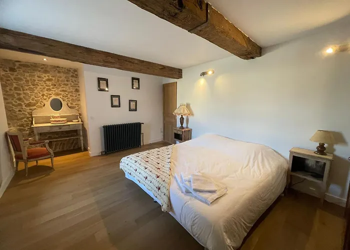 Metairie Du Chateau L L Piscine Дом отдыха